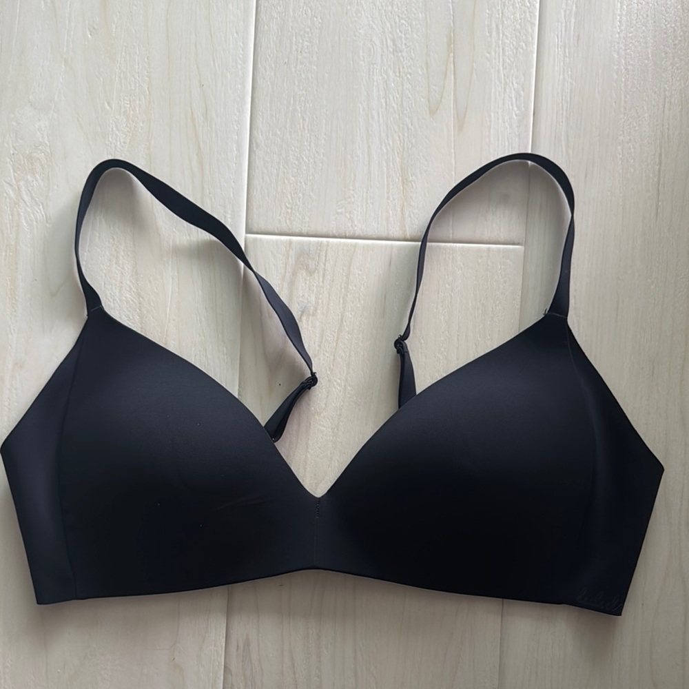 Lululemon Seamless Black Bra Size 38B